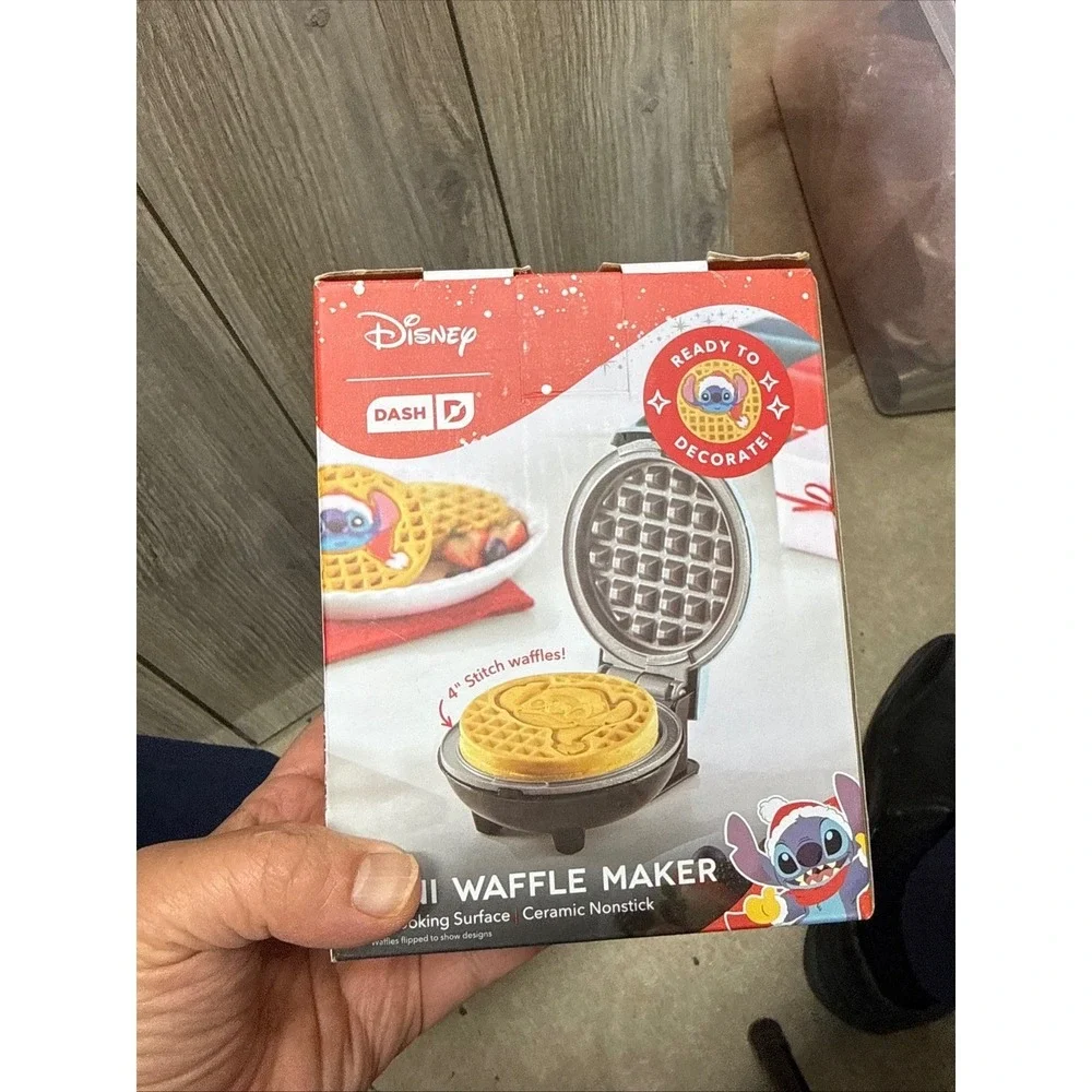 Disney Dash Stitch Mini Waffle Maker Holiday Stitch-mas Blue DDYMWST001BU New